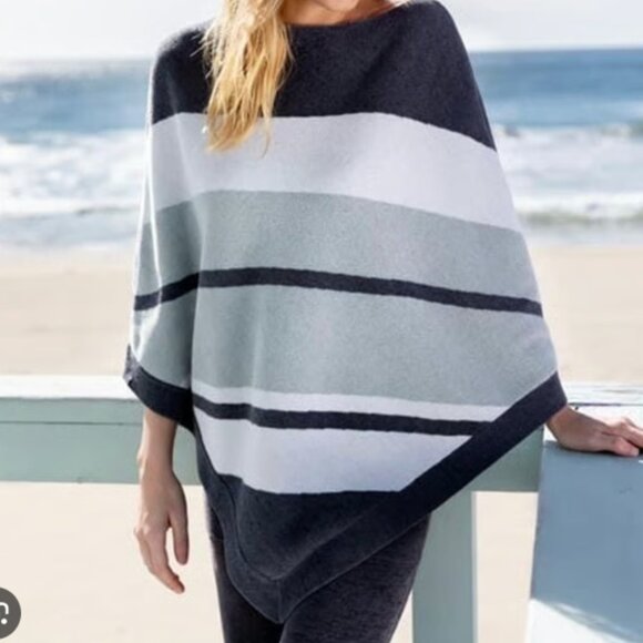 Barefoot Dreams Ultra Lite Grey Striped Poncho - One Size - So Soft!! - Picture 9 of 9